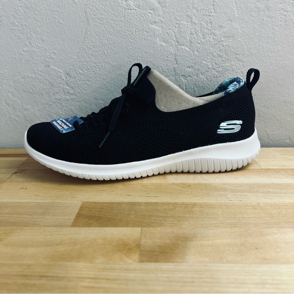 Skechers Ultra Flex Flourishing Views Black Sneakers Women's Size 8